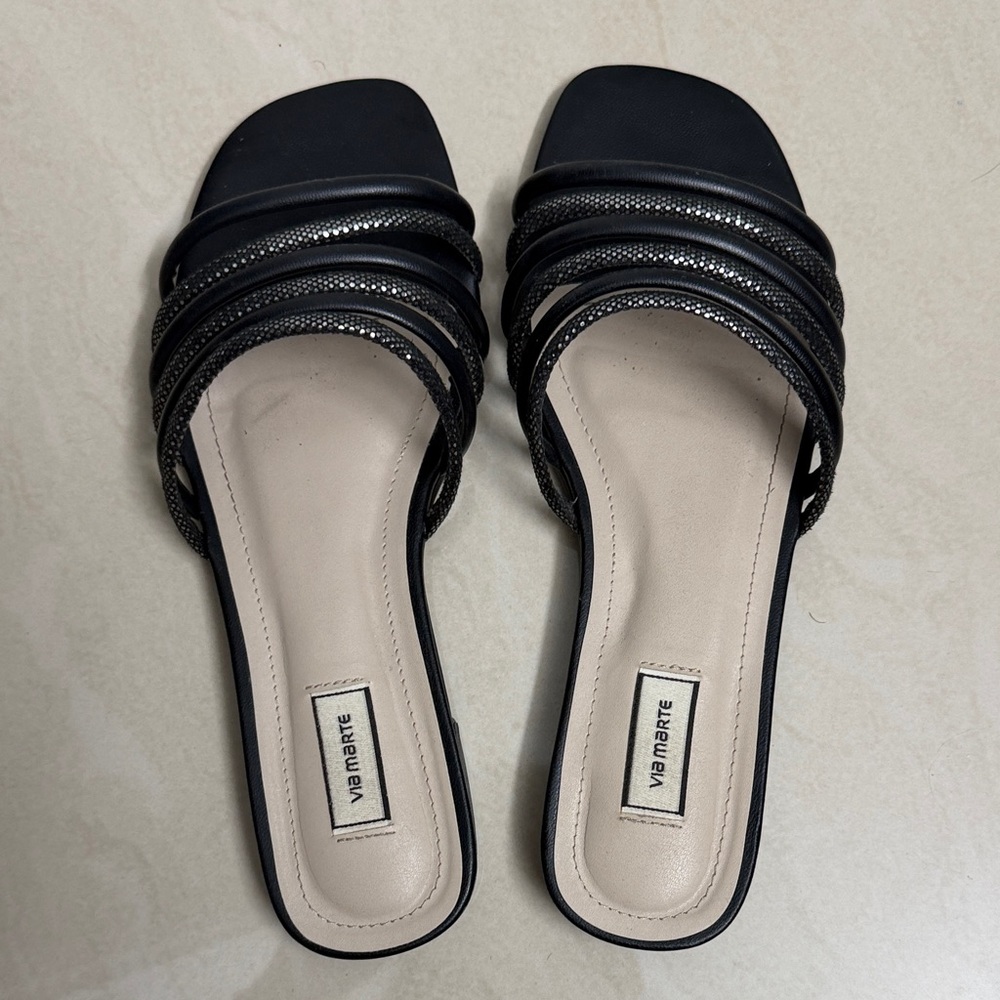 Black Women's flat Sandals